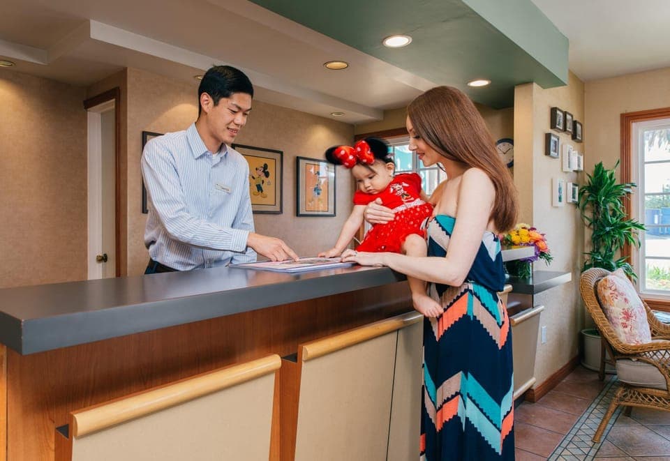 Staff, Lobby or reception, Family