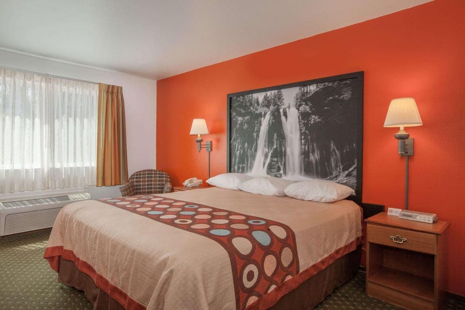 Photo of the whole room, On site