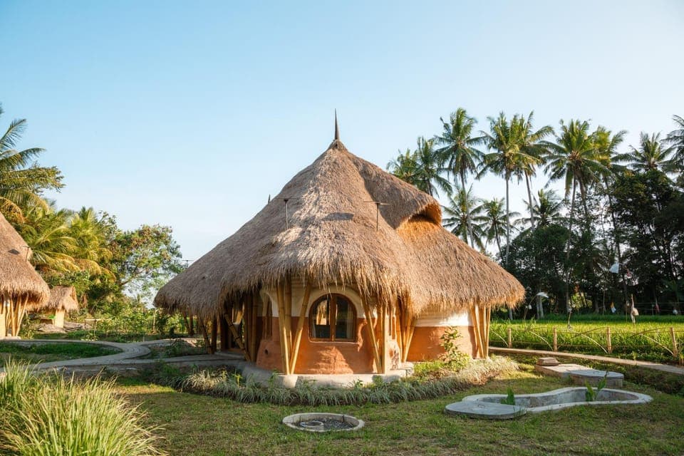 Property building, Day, Natural landscape, Garden, Garden view