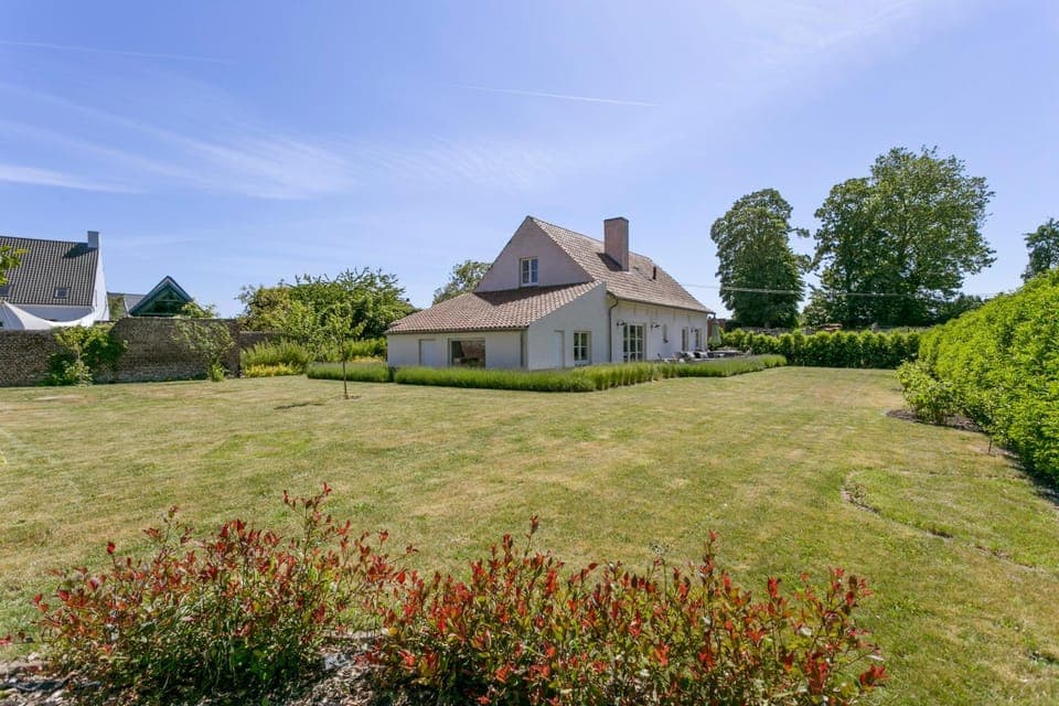 Property building, Garden