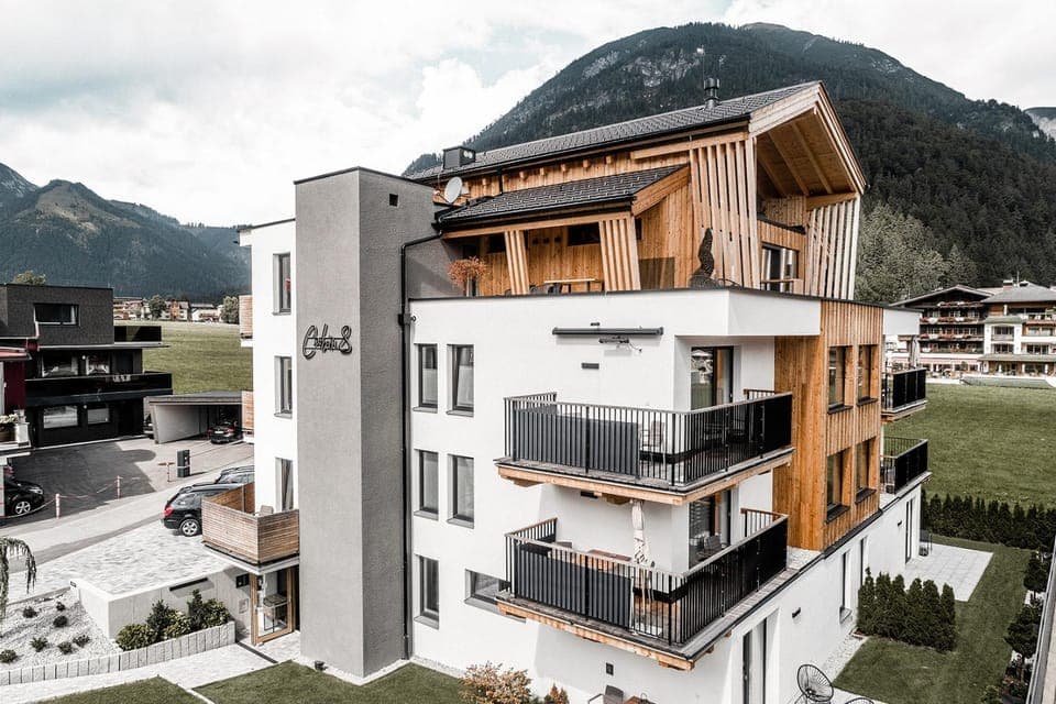 Property building, Spring, Mountain view, Location