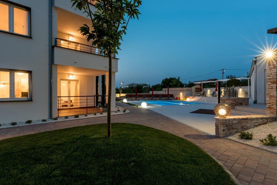 Garden, Balcony/Terrace, Swimming pool