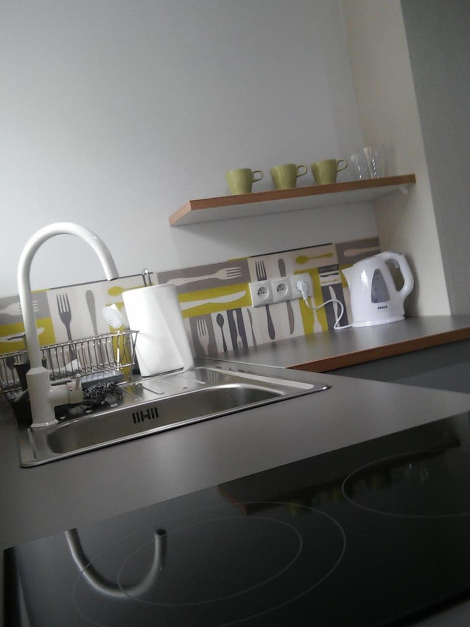 Kitchen or kitchenette, Communal kitchen