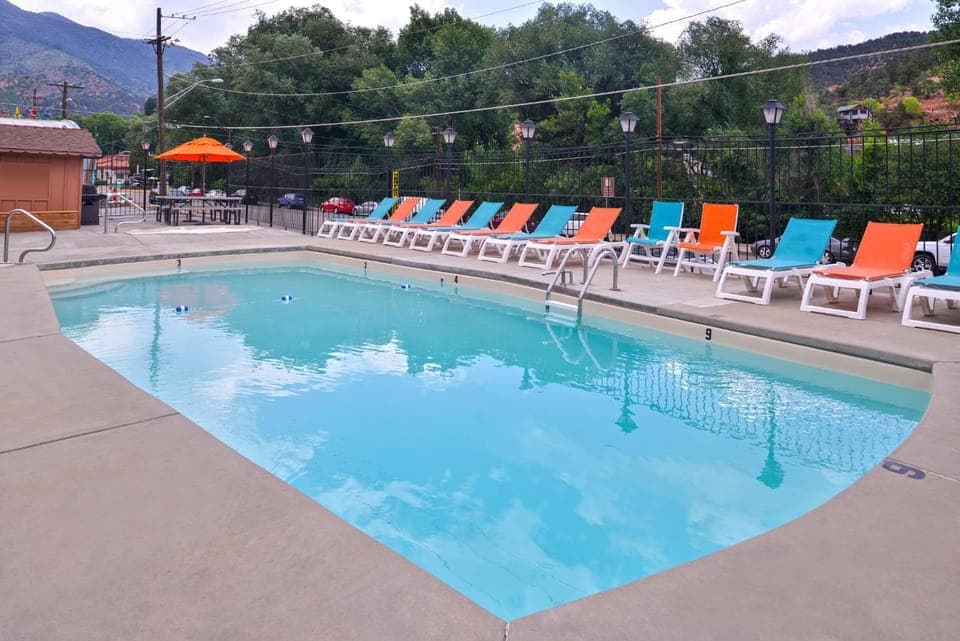 Swimming pool