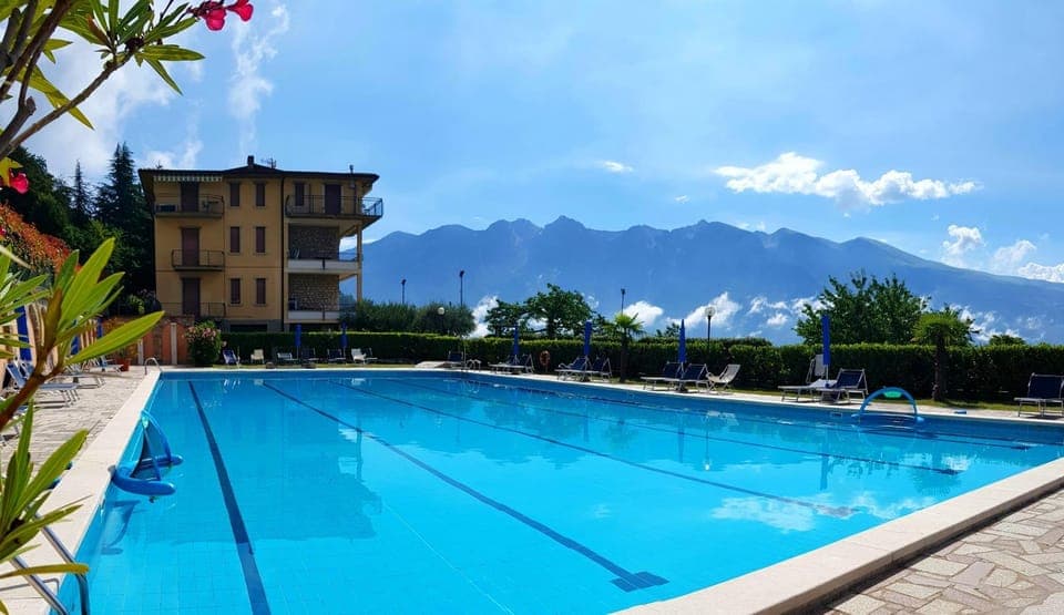 Mountain view, Swimming pool