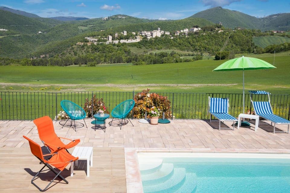 Nearby landmark, Mountain view, Pool view, Swimming pool