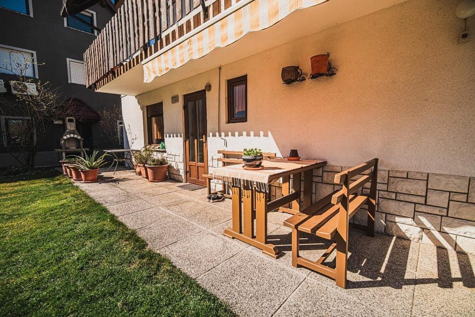 Patio, BBQ facilities, Balcony/Terrace