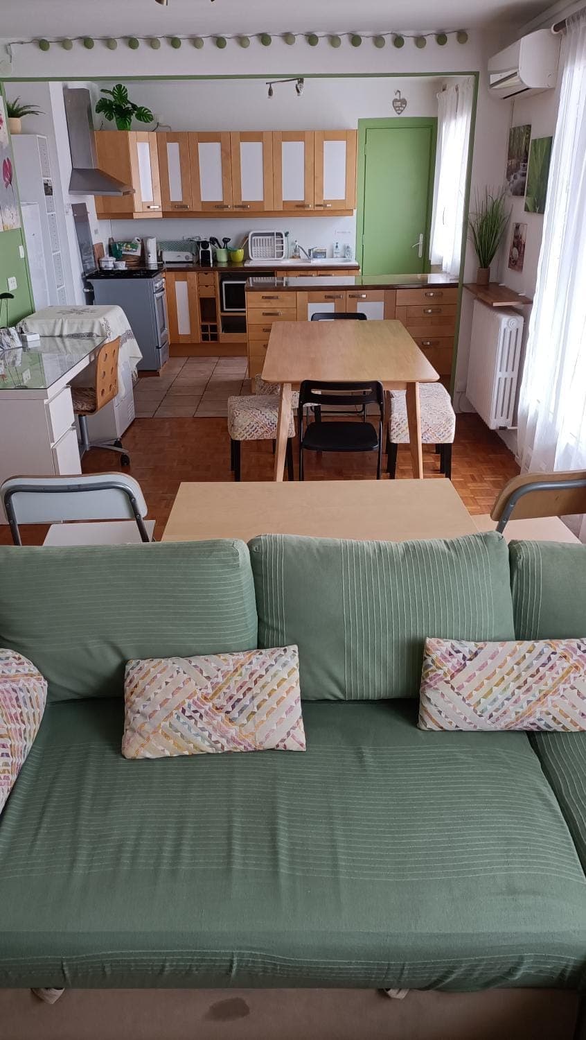 Kitchen or kitchenette, Living room, Seating area