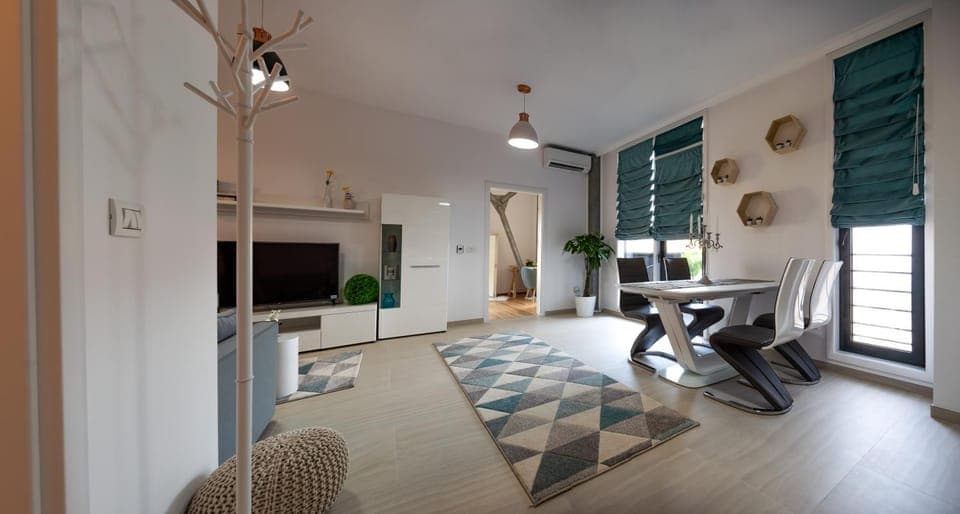 Communal lounge/ TV room, TV and multimedia, Living room, Photo of the whole room