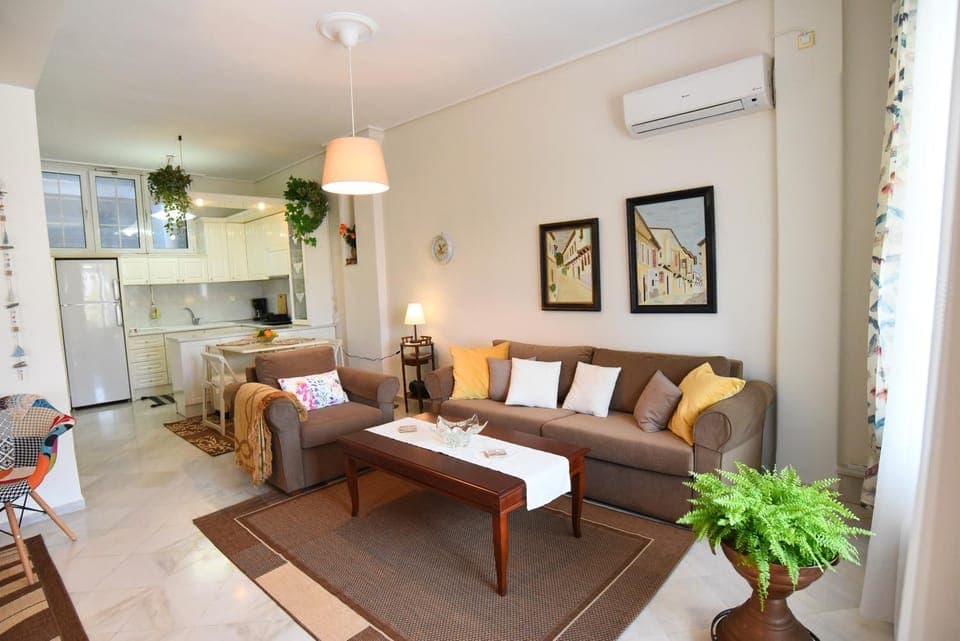 Living room, Seating area