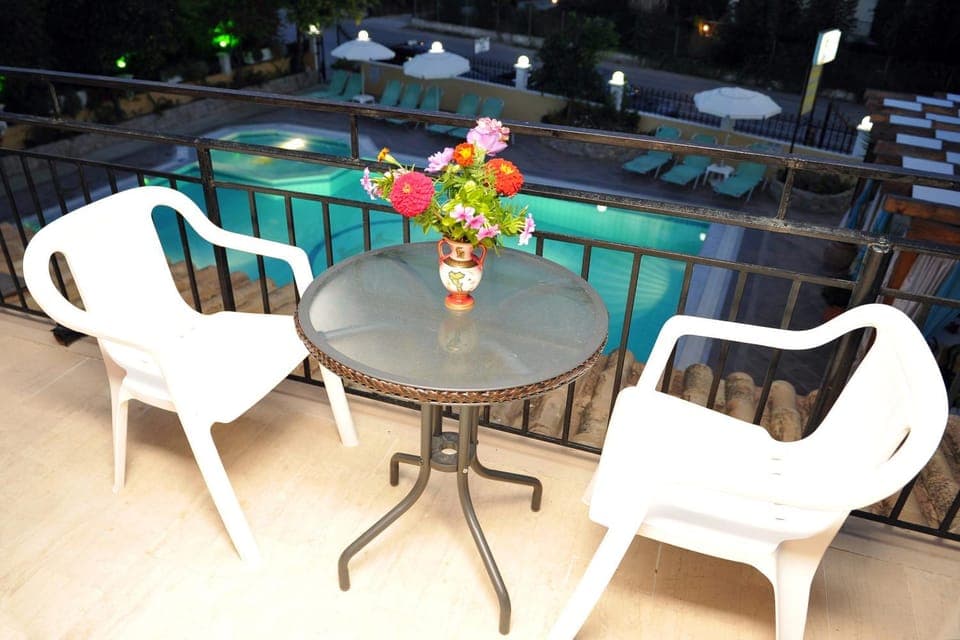 Balcony/Terrace, Pool view