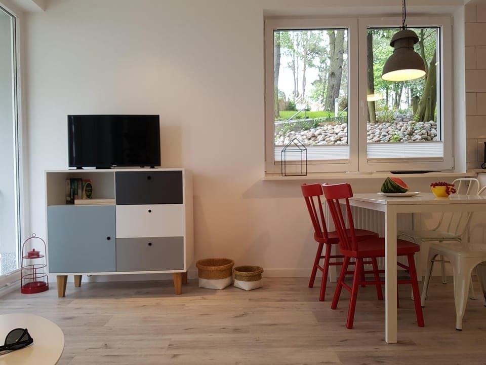 TV and multimedia, Living room, Dining area