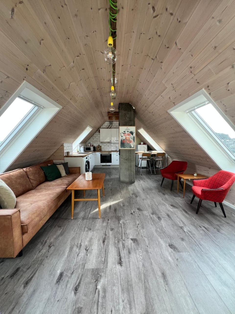 Kitchen or kitchenette, Living room