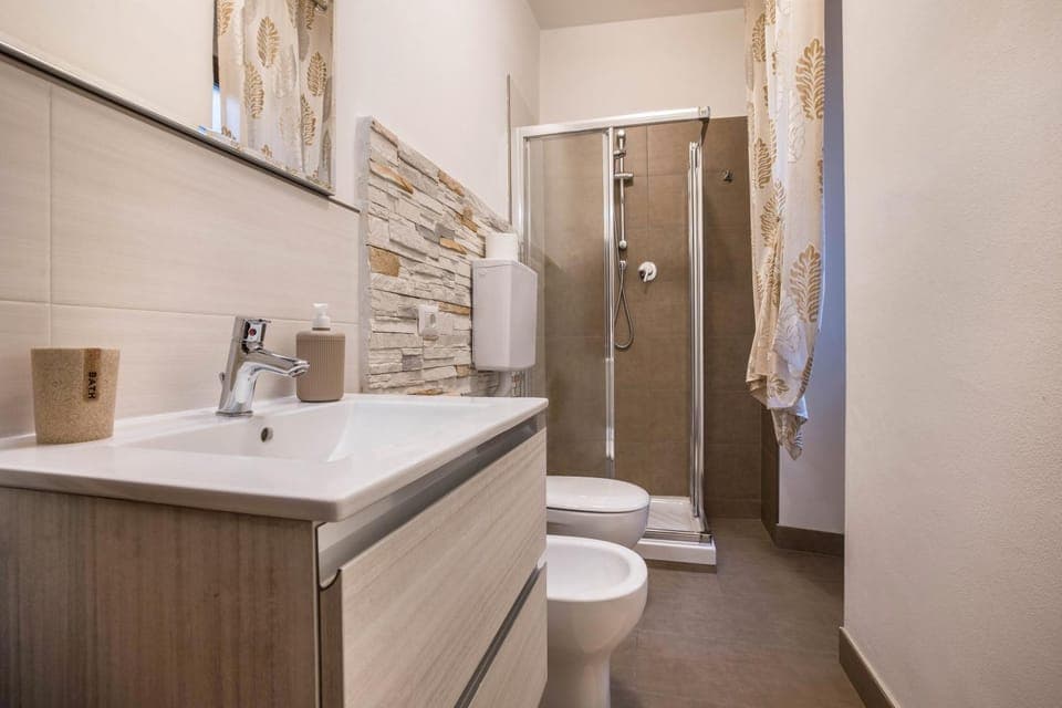 Bathroom, Living room