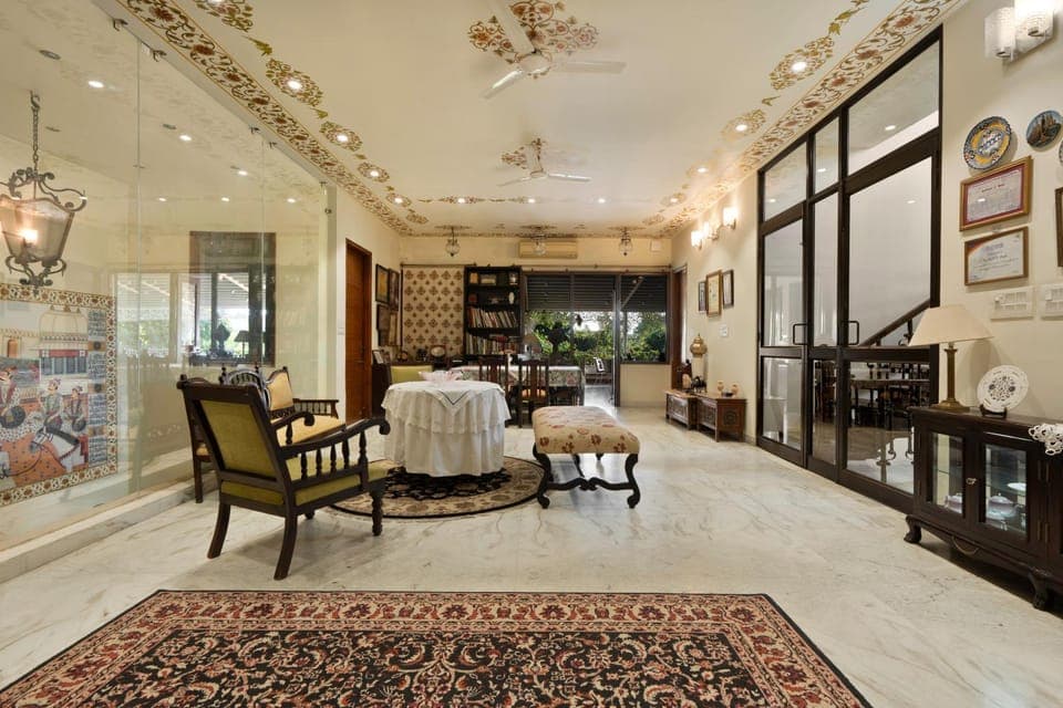 Living room, Seating area