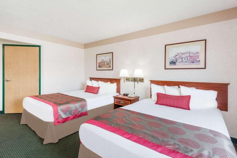 Photo of the whole room, On site