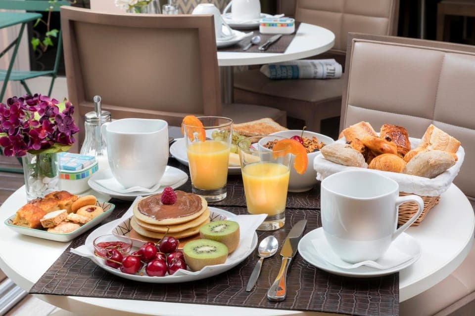 Food, Breakfast, Continental breakfast, Buffet breakfast, American breakfast