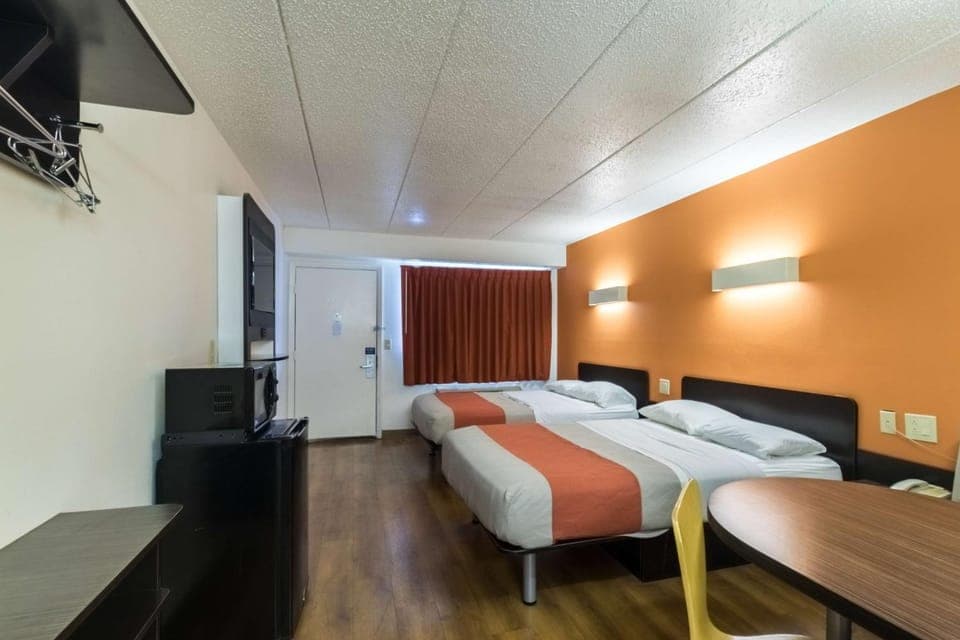 TV and multimedia, Bedroom, On site