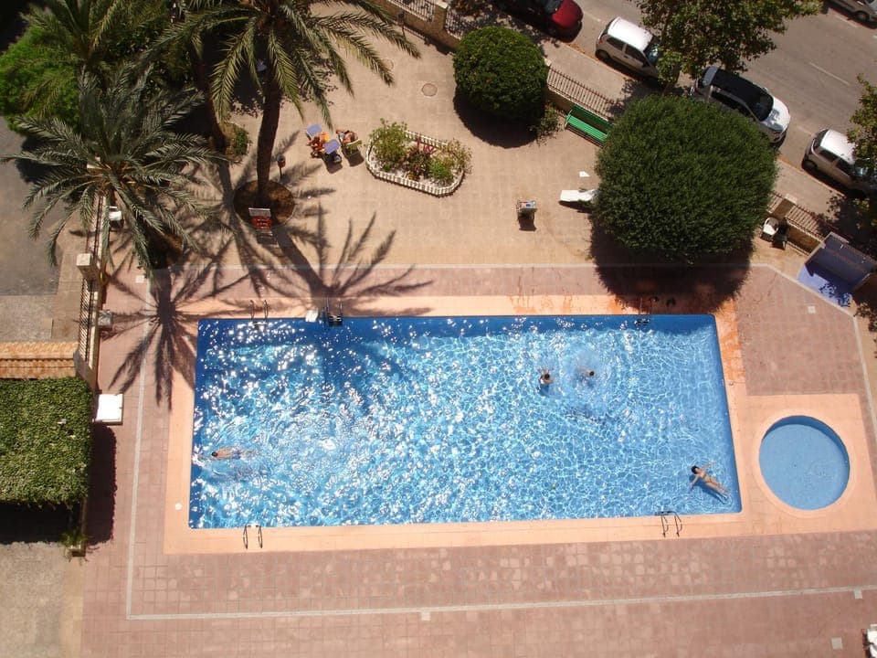 Bird's eye view, Pool view