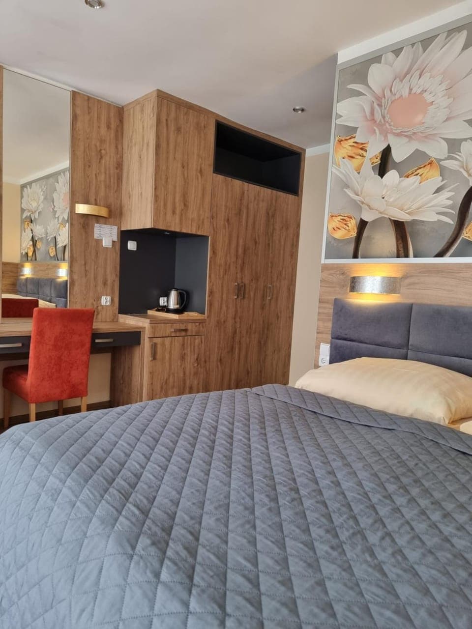 Bed, Kitchen or kitchenette, Other, furniture, wardrobe