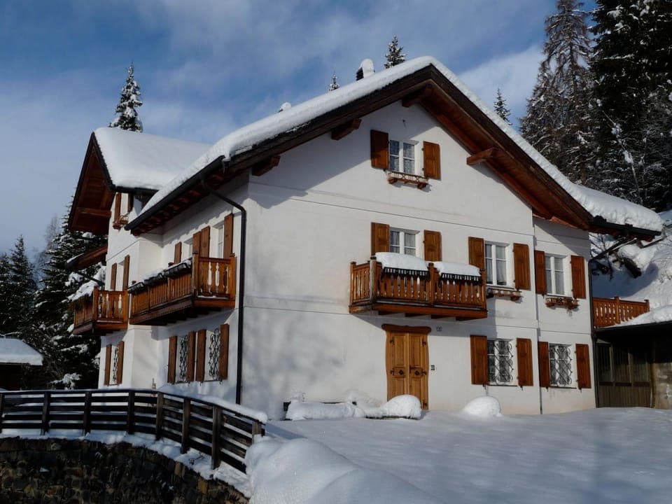 Property building, Winter