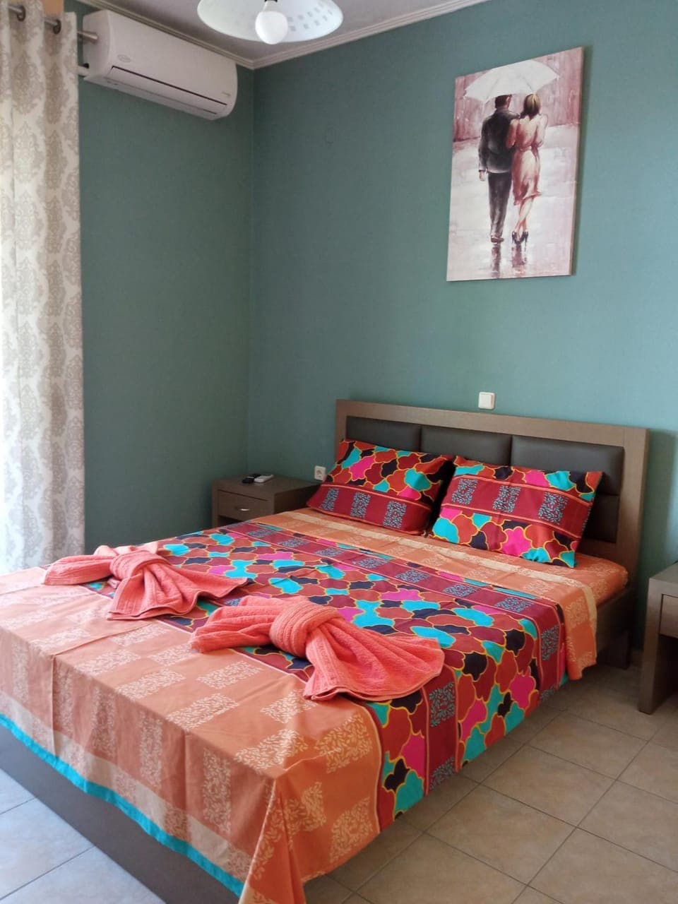 Bed, Photo of the whole room, Bedroom, air conditioner