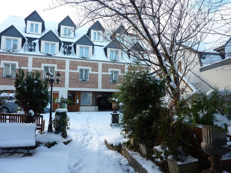 Property building, Winter