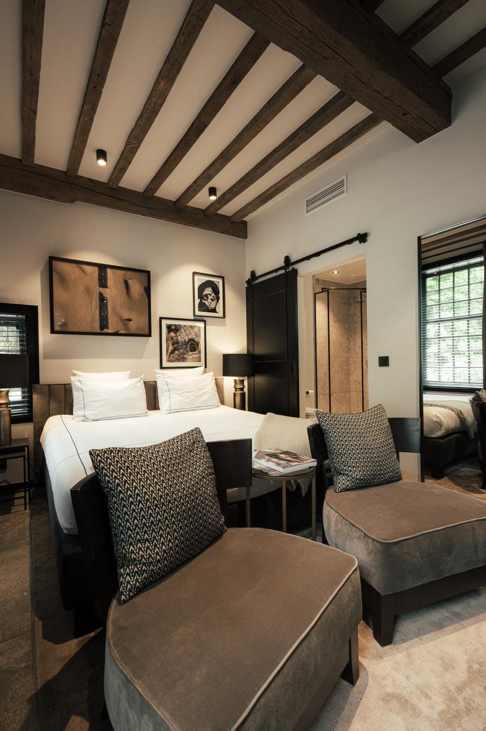 Photo of the whole room