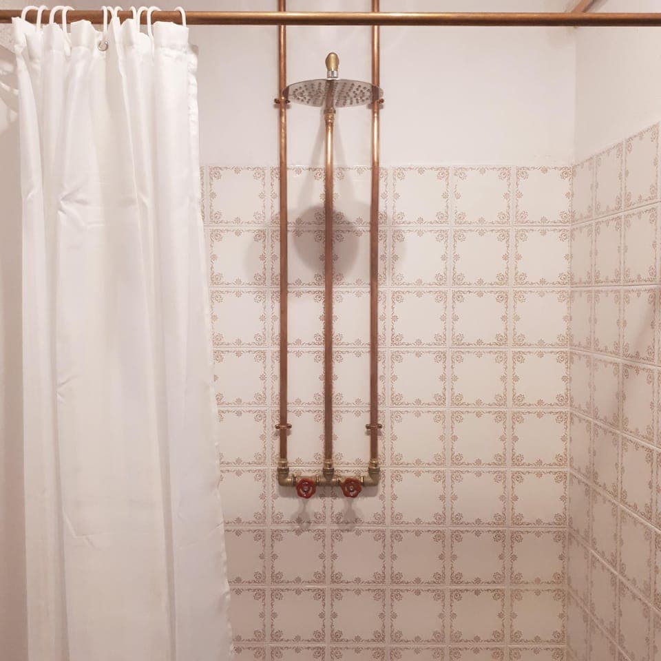 Shower, Bathroom, Decorative detail, heating