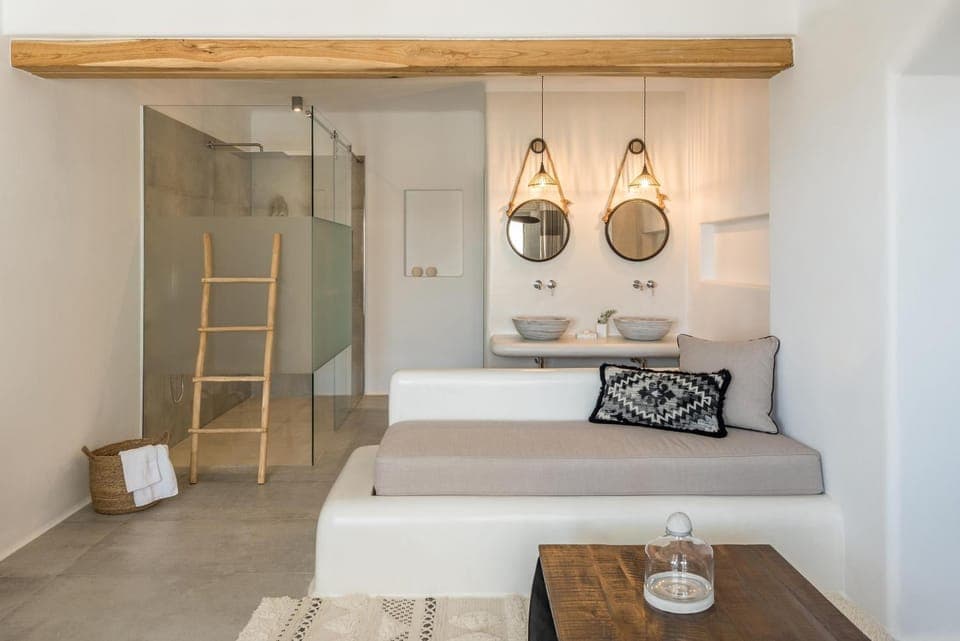 Shower, Off site, Property logo or sign, Property logo or sign, Property logo or sign, Bathroom, Living room, Other, Business facilities, Seating area, Logo/Certificate/Sign, Logo/Certificate/Sign, Logo/Certificate/Sign, Certificate/Award, Certificate/Award, Certificate/Award, babysiter, concierge