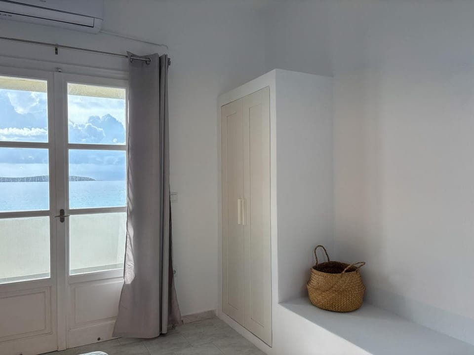 View (from property/room), wardrobe