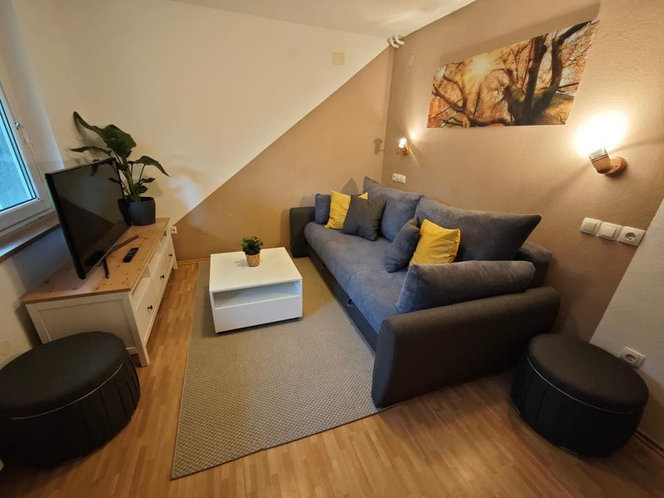 TV and multimedia, Living room, Seating area