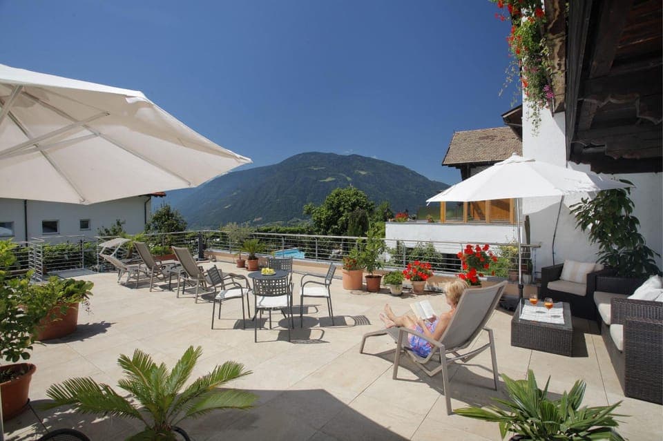 Day, Balcony/Terrace, Mountain view