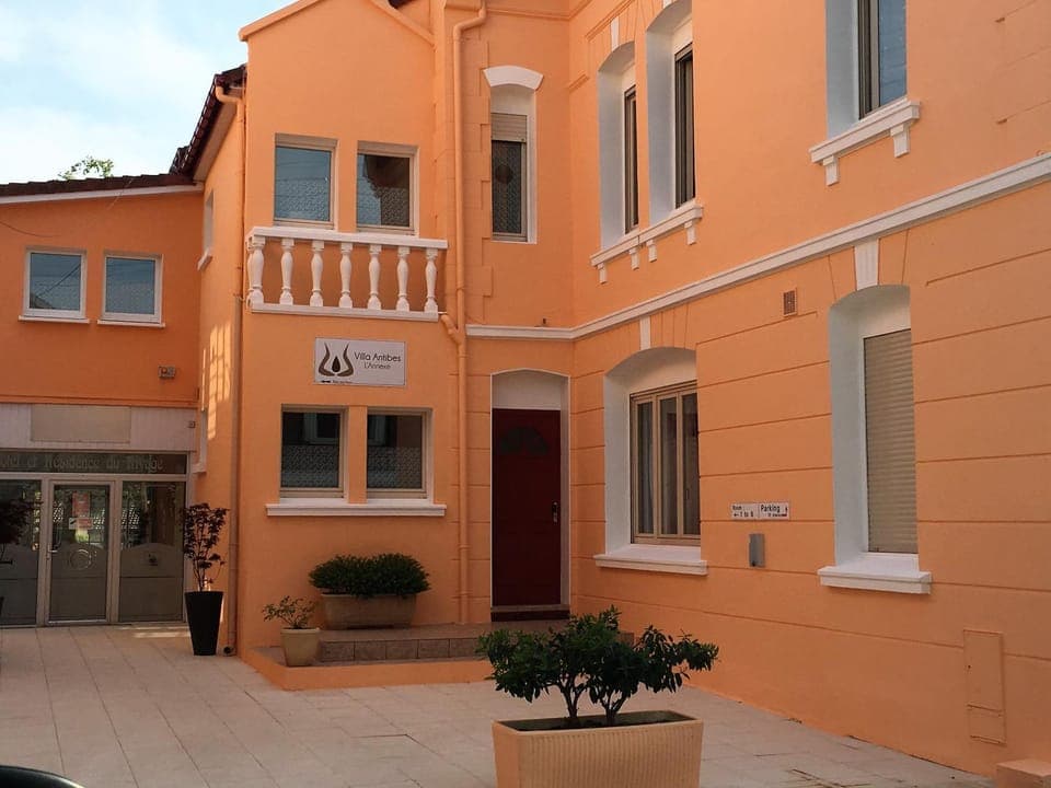 Facade/entrance, Day