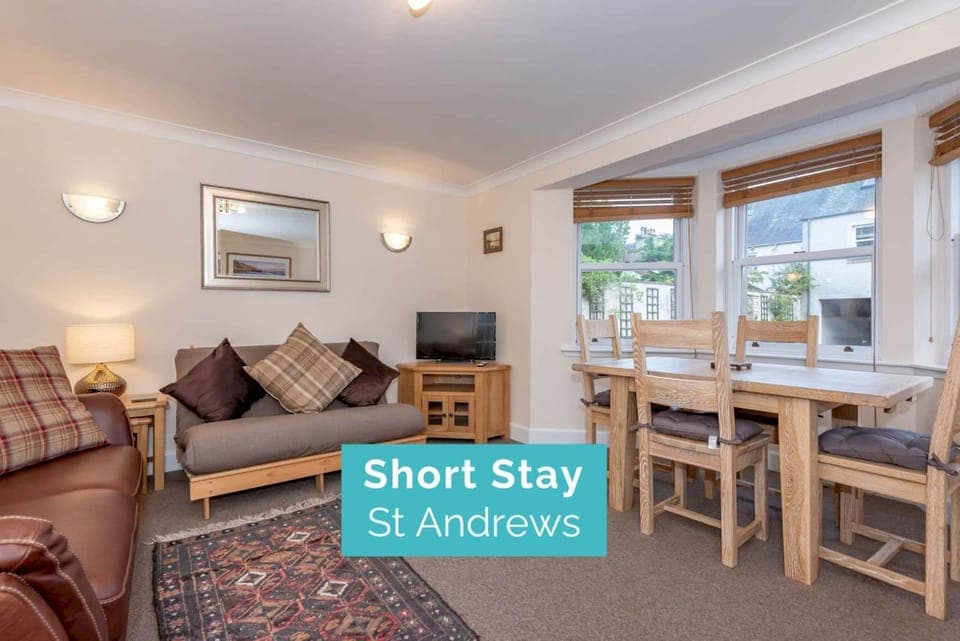 Communal lounge/ TV room, Living room