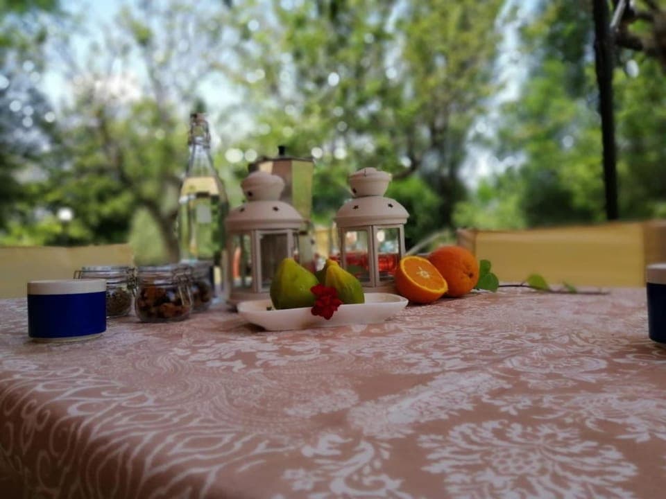 Garden, Decorative detail