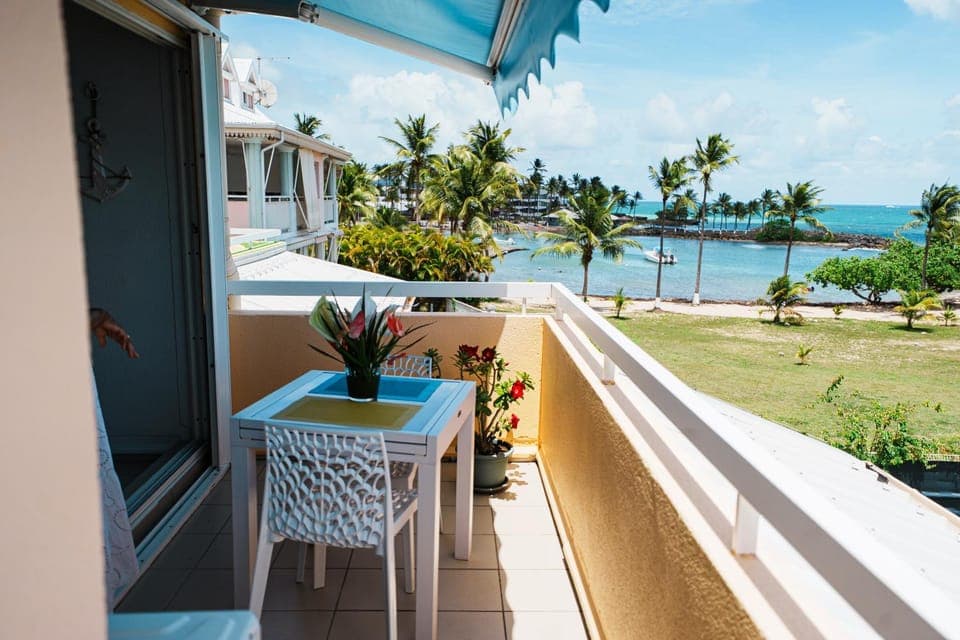 Balcony/Terrace, Balcony/Terrace, Mountain view, Sea view, Sea view, Parking, internet