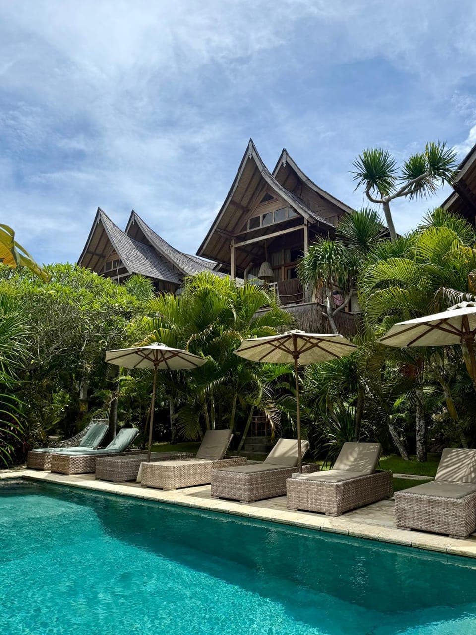 Property building, Garden, Swimming pool