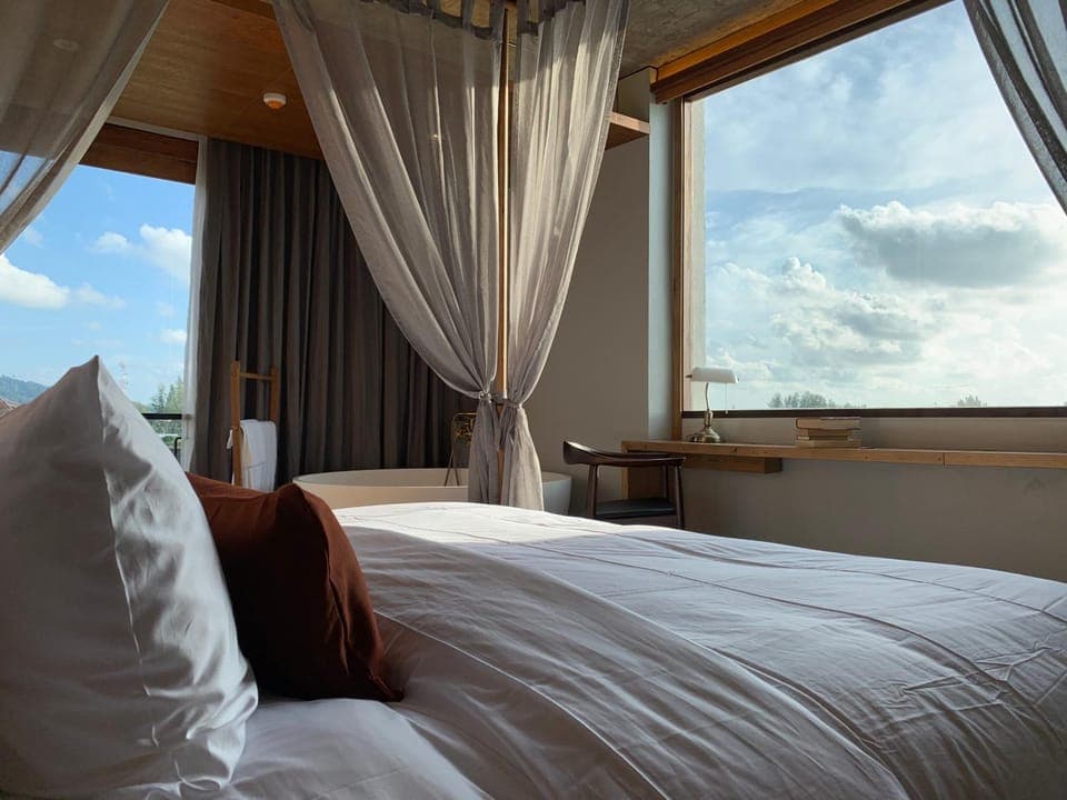 Bed, Photo of the whole room, Decorative detail, Bedroom, Garden view, Pool view, Sunset, Bath