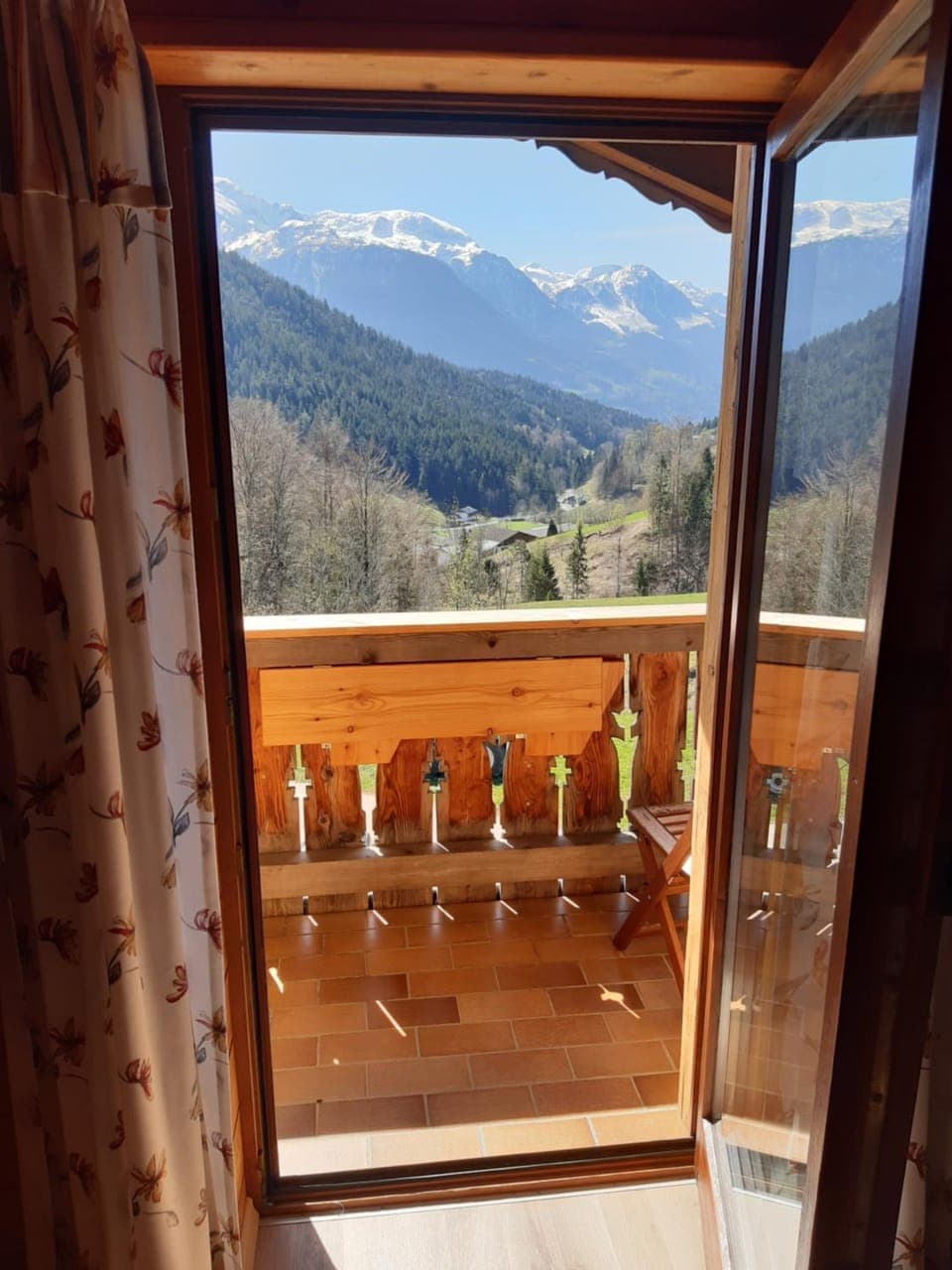 Spring, Day, Natural landscape, View (from property/room), Balcony/Terrace, Living room, Mountain view