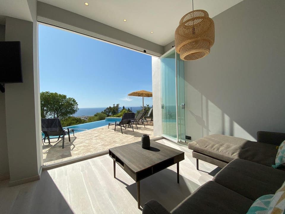Balcony/Terrace, Living room, Seating area, Sea view