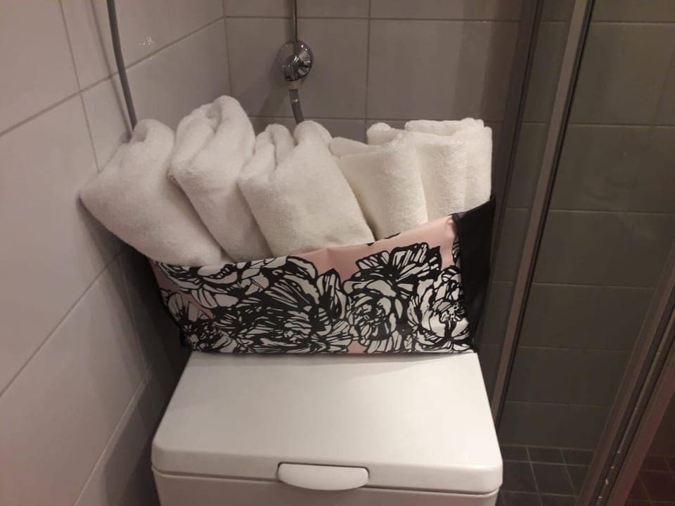 Bathroom, towels
