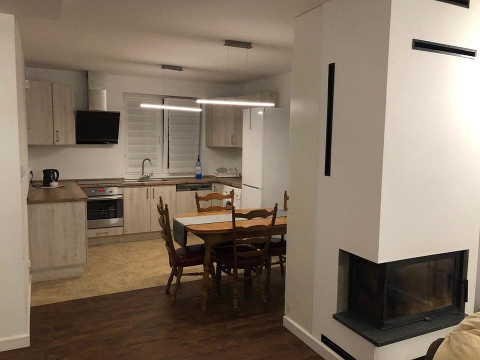 Kitchen or kitchenette, Dining area, Communal kitchen