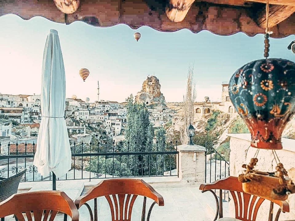 Nearby landmark, Day, Balcony/Terrace