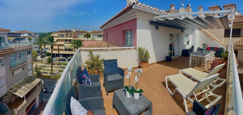 View (from property/room), Balcony/Terrace, Seating area