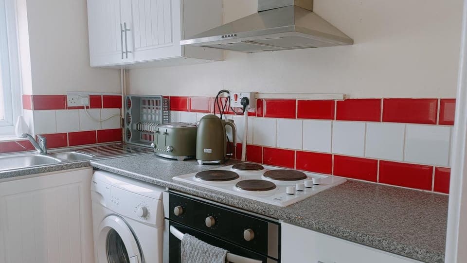 oven, stove, toaster, washing machine, kitchen