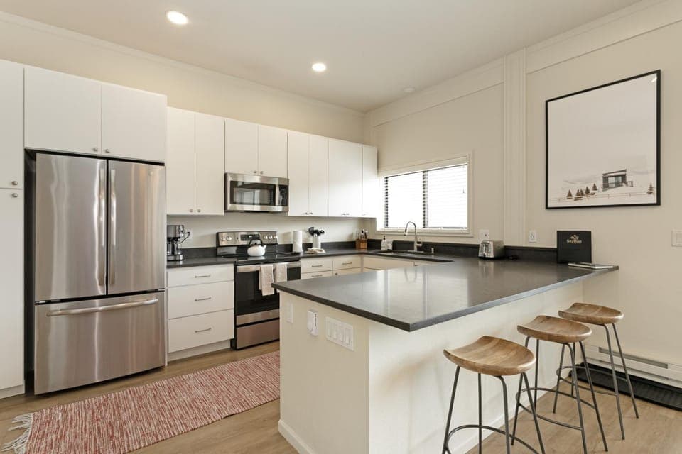 15 Chambertin Townhomes Townhouse House in Avon