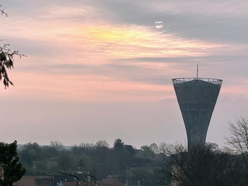 View (from property/room), City view, Sunrise