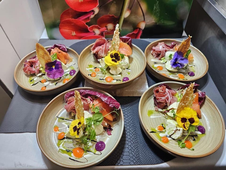 Food and drinks, Food, Lunch, Dinner