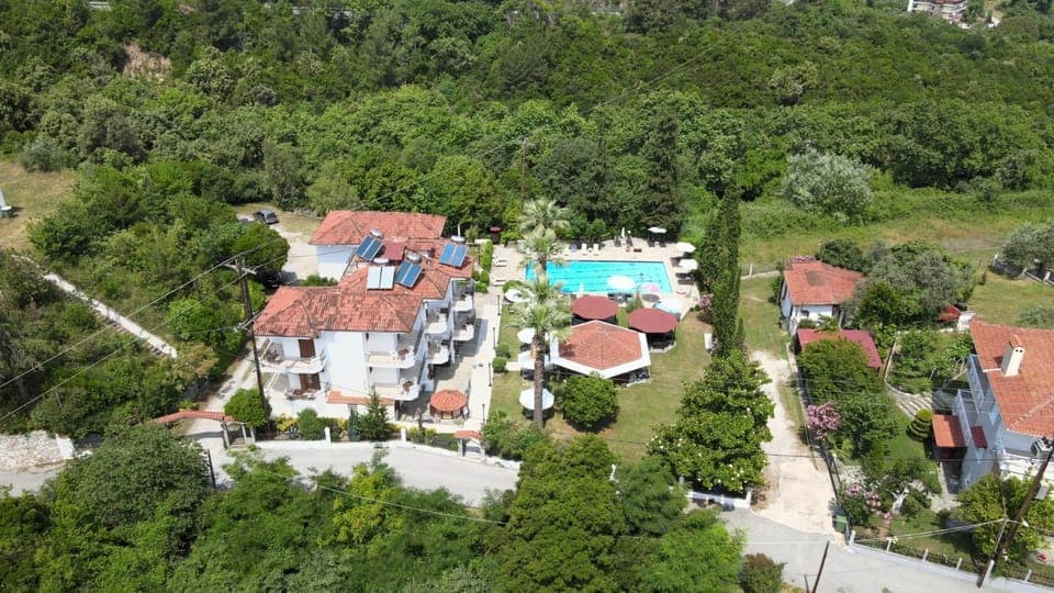 Property building, Natural landscape, Bird's eye view, Swimming pool